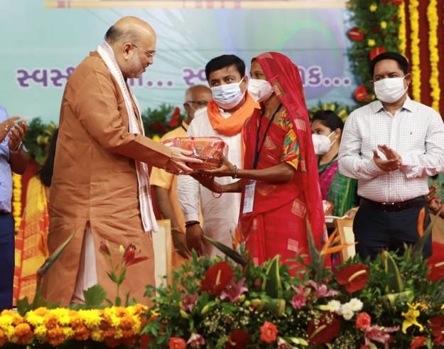 Around 7,000 pregnant women in Gandhinagar area will be provided 15 nutritious laddu each, free of cost, till the birth of their child, through NGOs