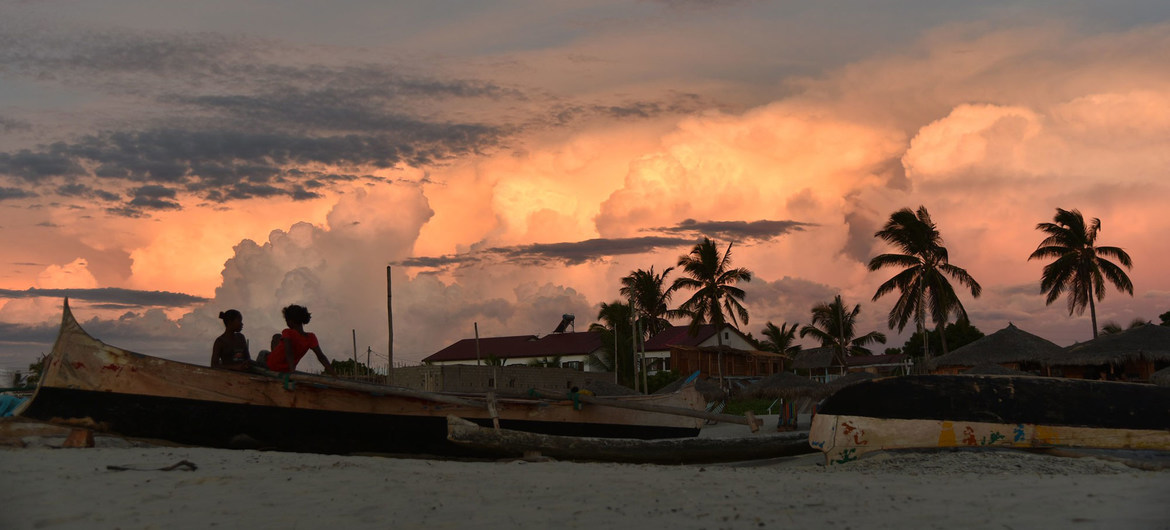 Climate action essential to cool ‘season of fire and floods’ worldwide: Deputy UN chief