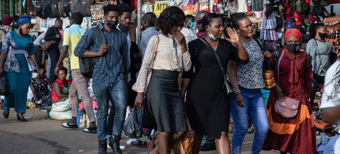 Doses of Ebola candidate vaccines expected to be shipped to Uganda next week: WHO