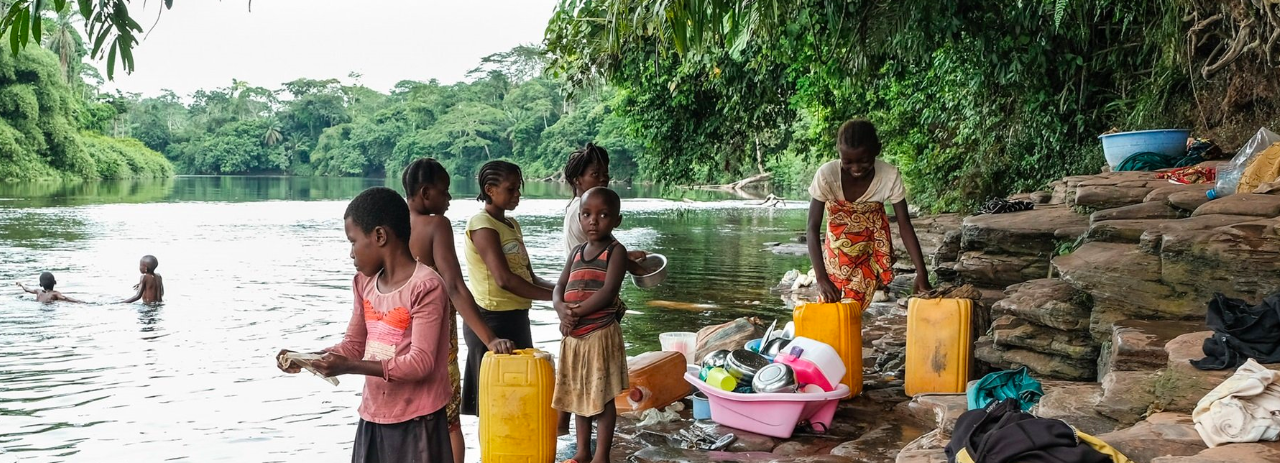 Women and girls bear brunt of water and sanitation crisis – new UNICEF-WHO report