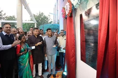 Dr. Mansukh Mandaviya unveils the Rural Health Training Centre (RHTC) Hospital in Najafgarh, Delhi