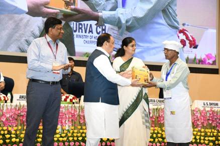 Union Health Minister Shri J P Nadda Chairs Landmark Training and Awareness Program for Street Food Vendors