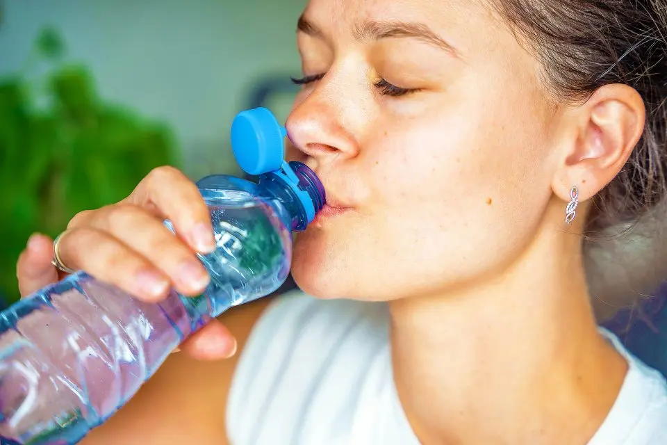 Drinking from Plastic Bottles Linked to Increased Blood Pressure, Research Shows