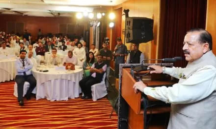 Union Minister Dr. Jitendra Singh Honors Eminent Personalities in Medical Field and Social Work