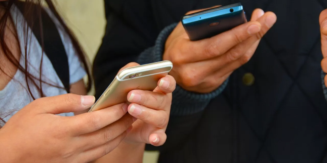 Study Shows Text Messages Help Youth at Risk for Suicide Feel Supported After Discharge