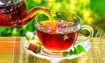 Daily Tea Consumption: A Promising Ally in Slowing Biological Aging