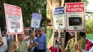 Residents of Greater Kailash Protest 400-Bed Hospital Construction