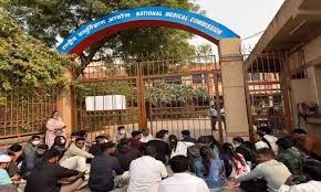 Foreign Medical Graduates Protest at NMC Office Over Delayed Eligibility Certificates, Urge Health Ministry Intervention