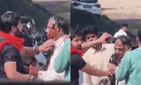 Caught on Camera: Sidhi Hospital Civil Surgeon Humiliated with Ink Pouring Incident Sparks Outrage