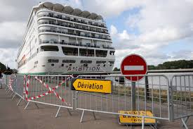 Dozens Sick, Hundreds Held Aboard Cruise Ship in Bordeaux as Suspected Gastroenteritis Spreads