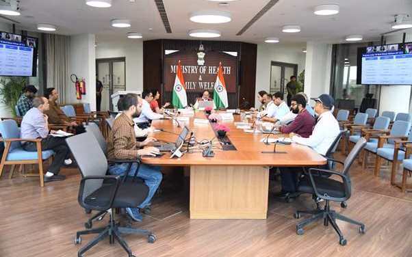Standardizing Safety: Union and Kerala Health Ministers Review Flagship Programs to Bolster Public Healthcare Infrastructure