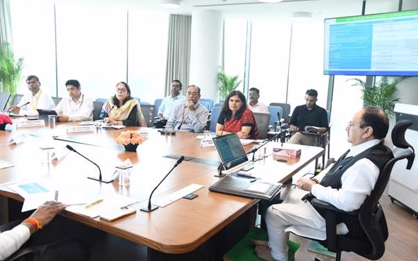 Union Health Minister Reviews NEET-PG 2026 Preparedness: Major Student-Centric Reforms Announced to Ensure Exam Integrity and Candidate Accessibility